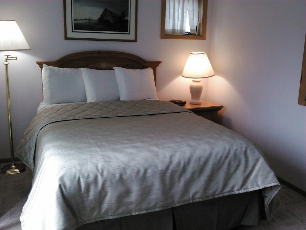 Hilltop Inn Fish Creek Rum bild